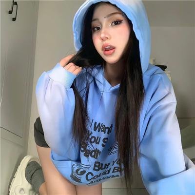 在拥挤的房间拥抱